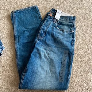 american eagle mom jeans